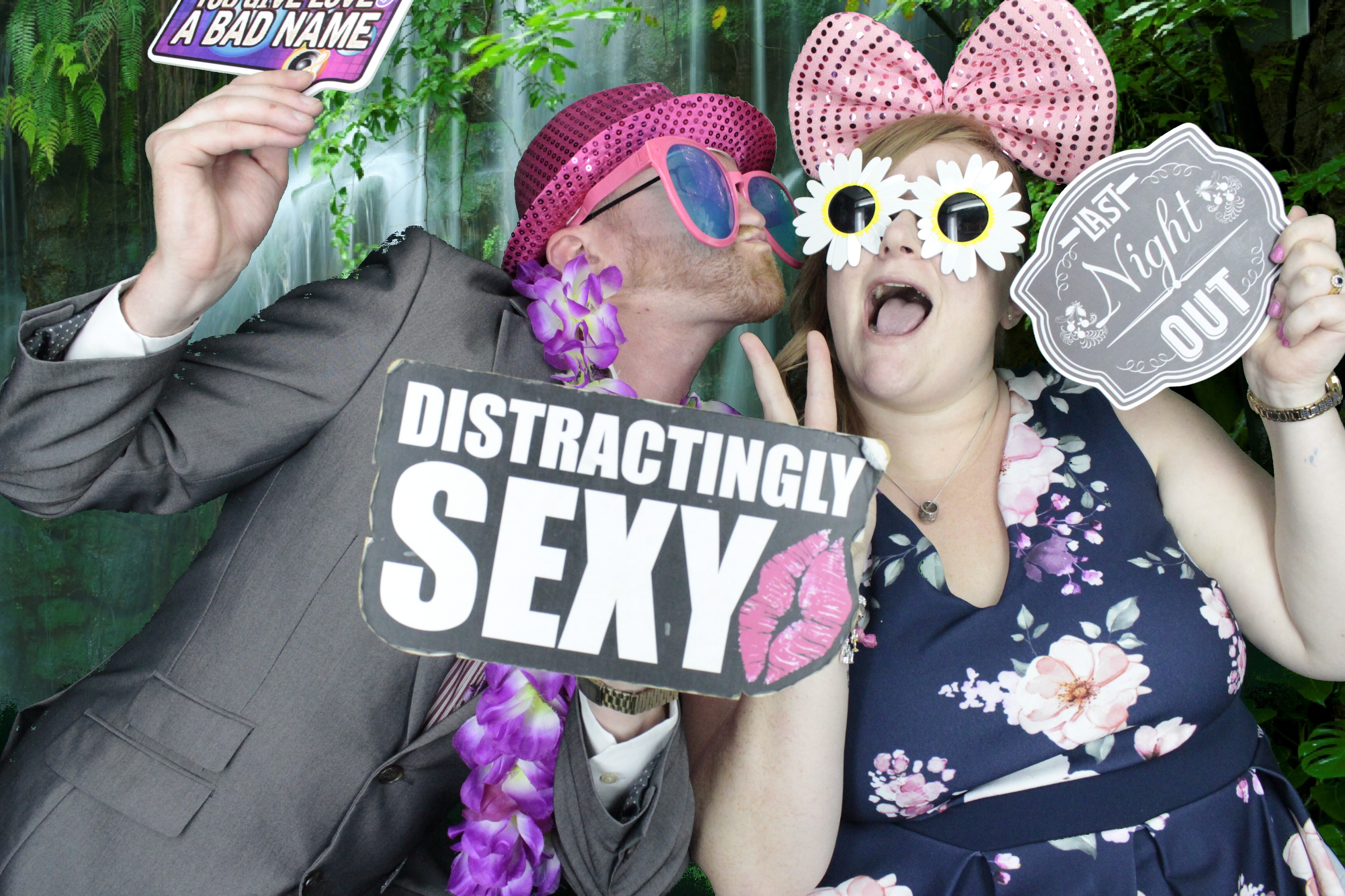 Katie and Jons Wedding | View more photos from the event at gallery.myphotoboothexperience.co.uk/u/MyPhotoBoothExperienceLtd/Katie-and-Jons-Wedding